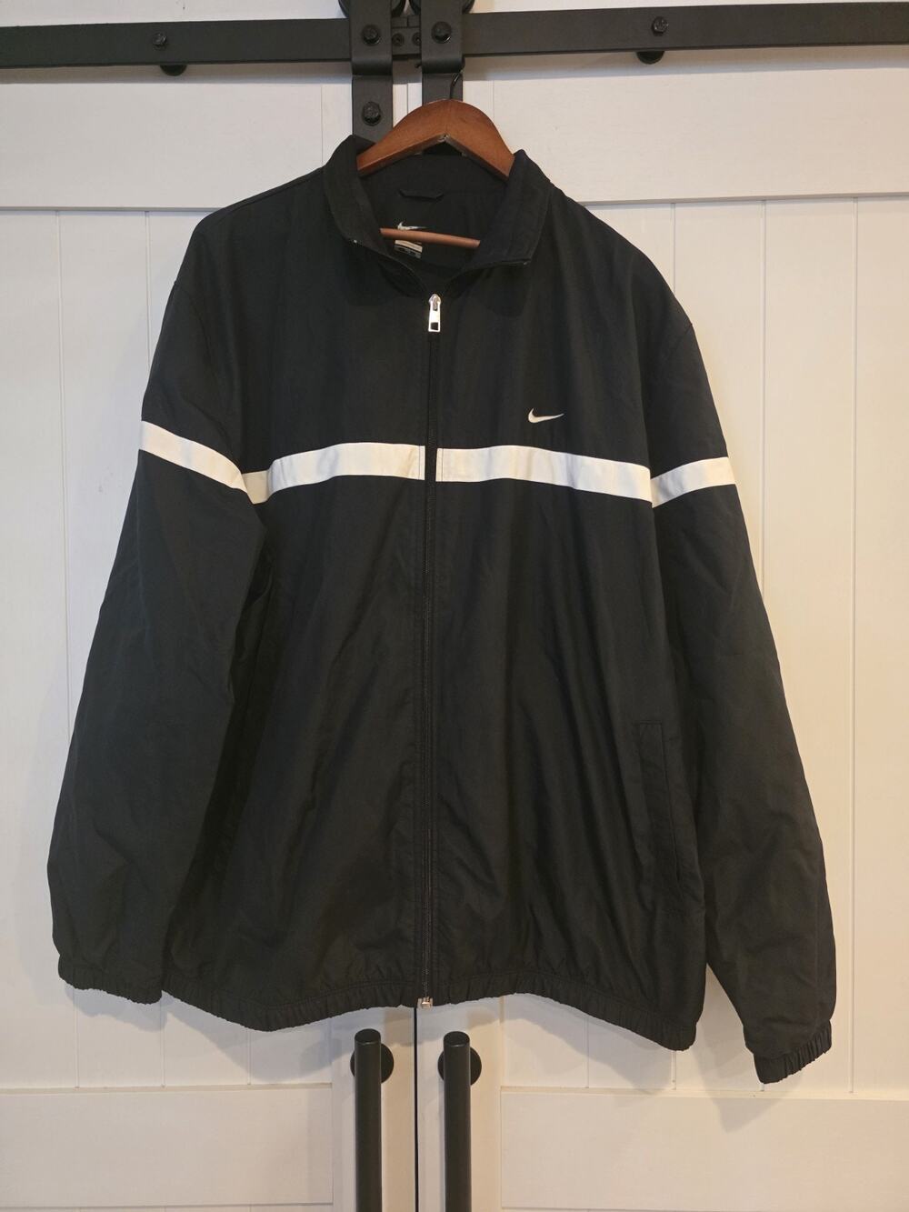 Nike Mens XXL Black Full Zip Track Jacket Windbreaker White Swoosh Athletic